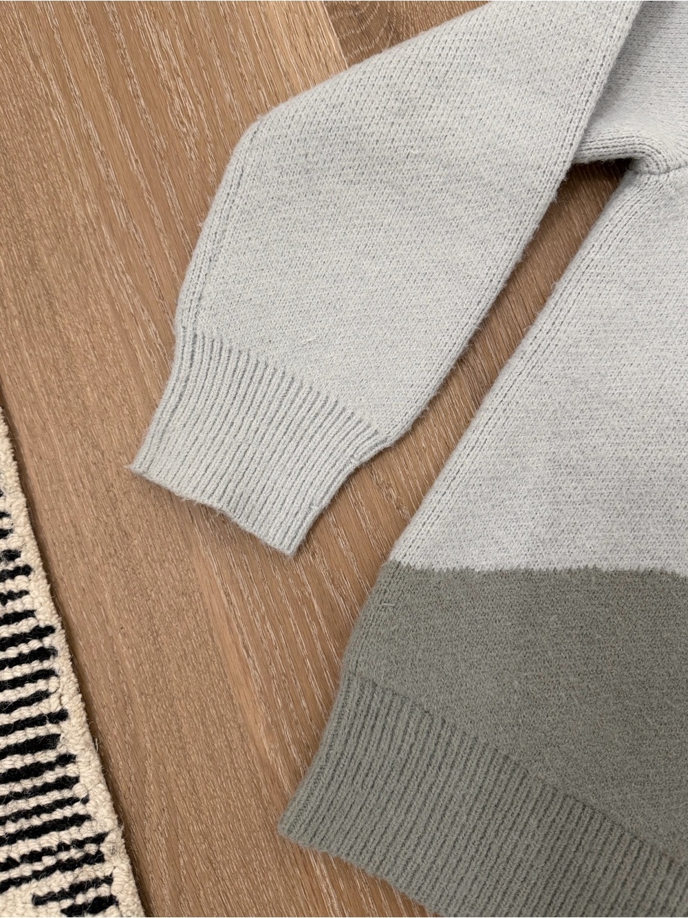 Oversized Intarsia Knit Sweater OAK + FORT Two-Tone - Picture 3 of 8